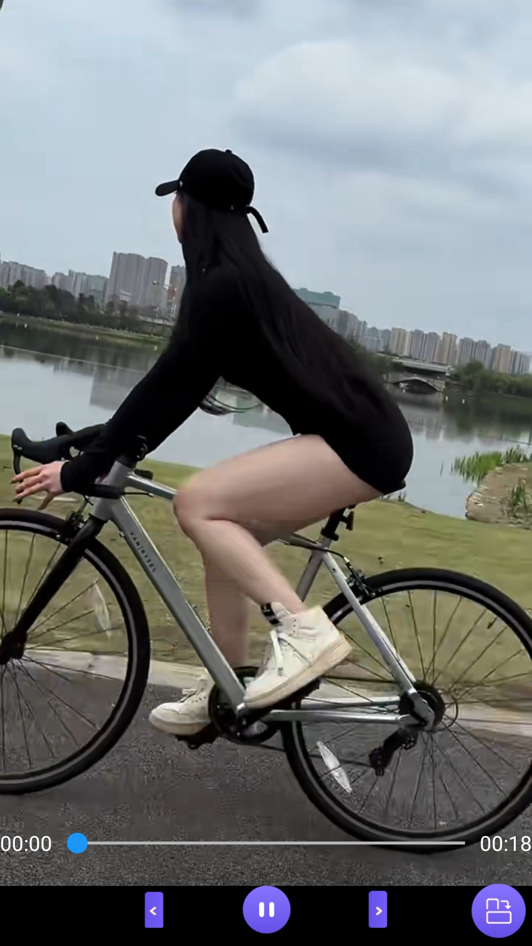女王视频无限看截图